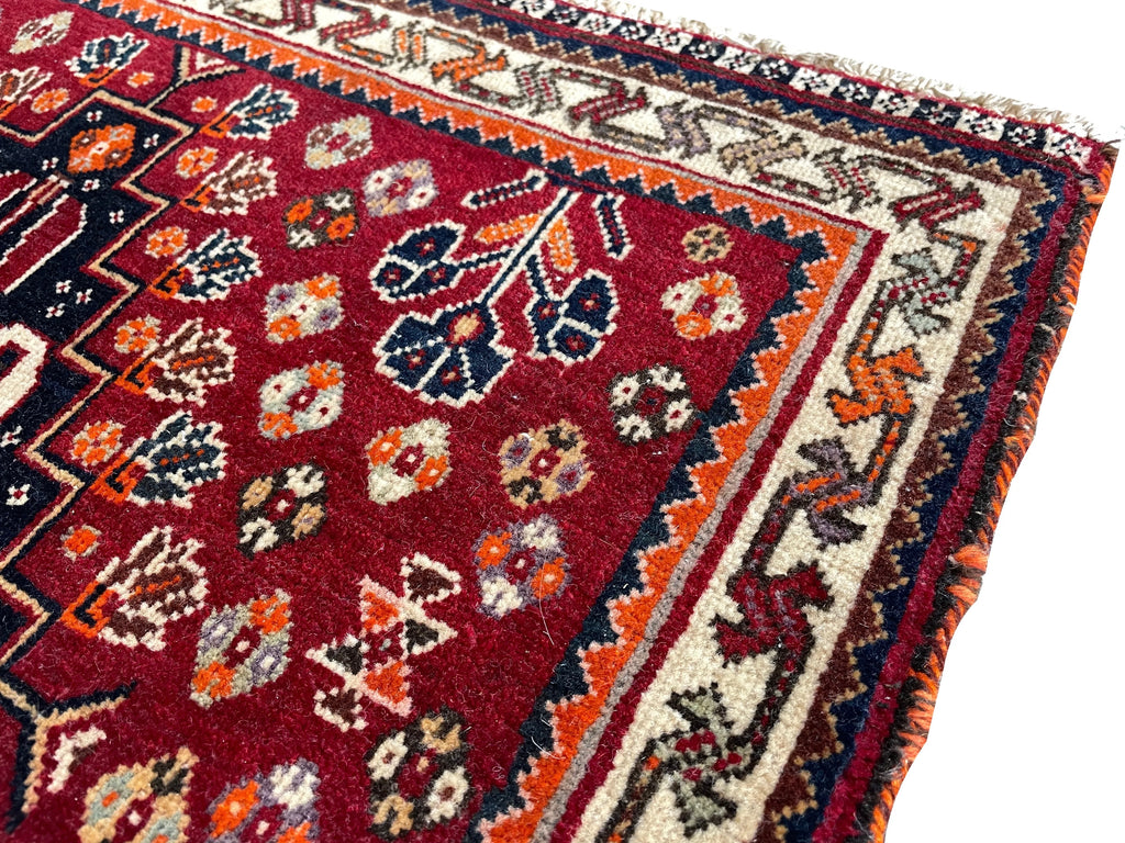 1'11"x1'11" Kashkuli Hand Knotted