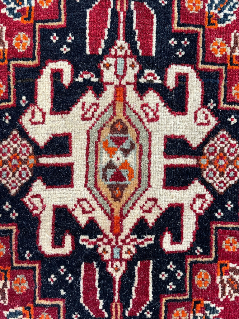 1'11"x1'11" Kashkuli Hand Knotted