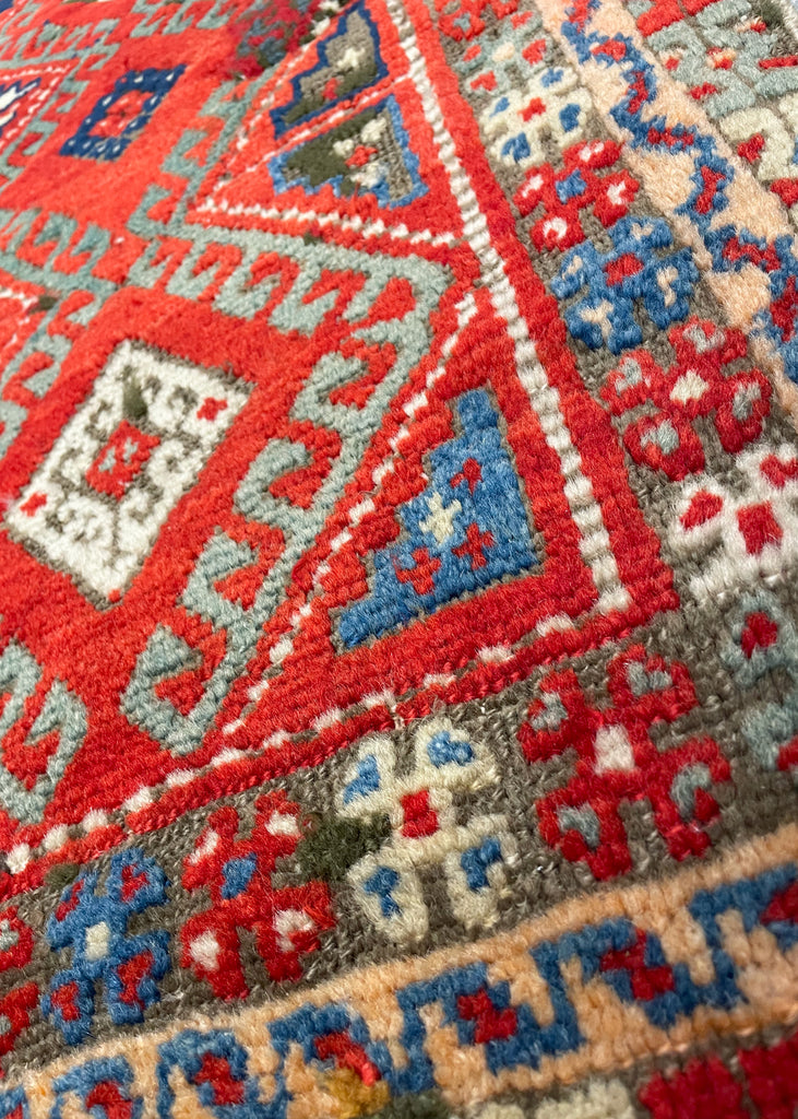 1'8"x3'4" Yastik Hand Knotted