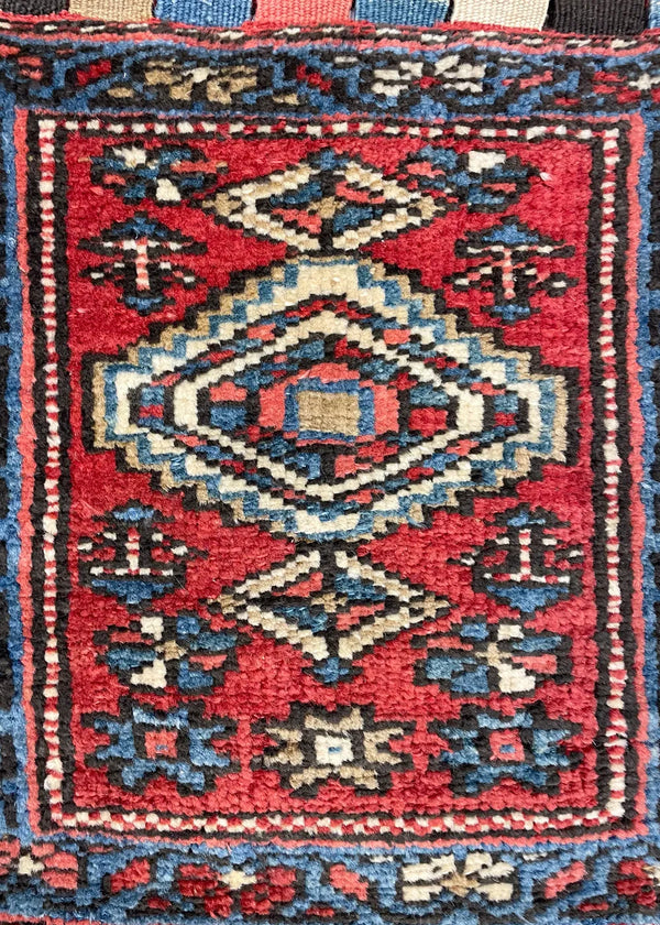 1'9"x2' Heriz Khorjin Hand Knotted