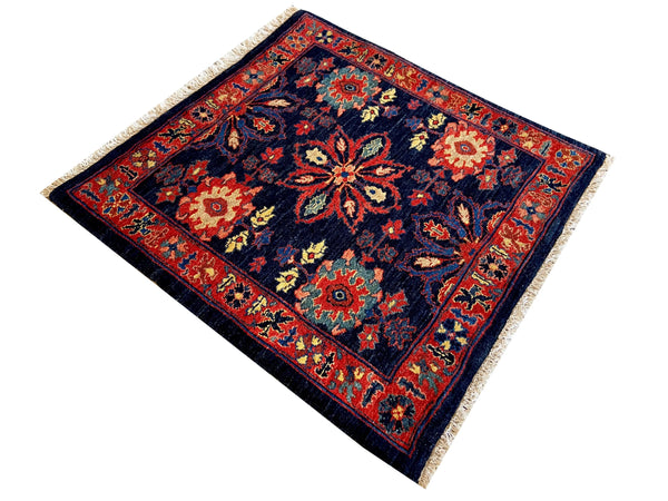 2'10"x2'11" Bijar Hand Knotted