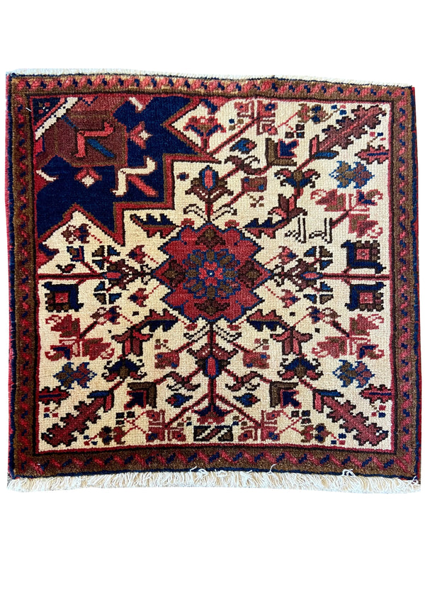 2'1"x2'2" Heriz Sampler Hand Knotted