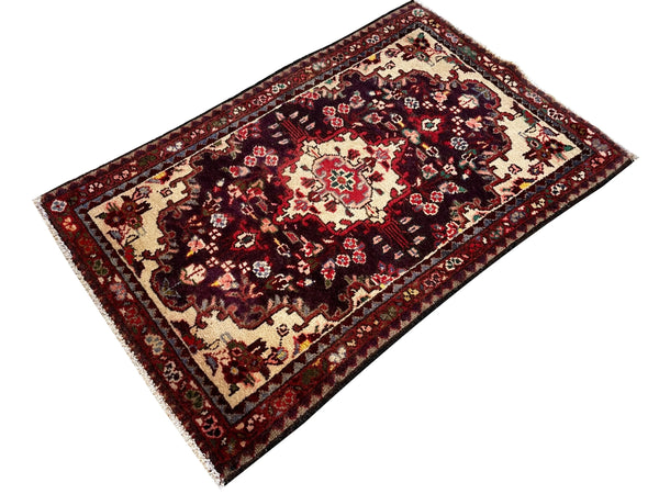 2'1"x3'3" Hamadan Hand Knotted