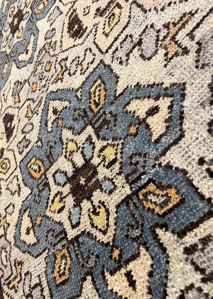 2'2"x3'2" Burano Yastik Hand Knotted