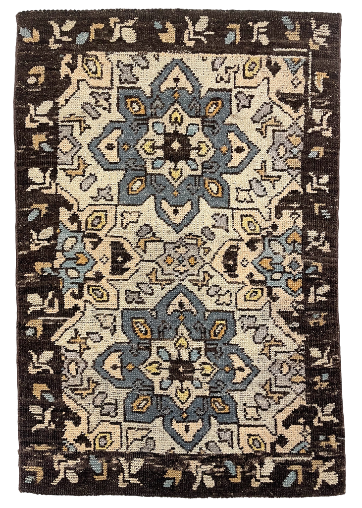 2'2"x3'2" Burano Yastik Hand Knotted