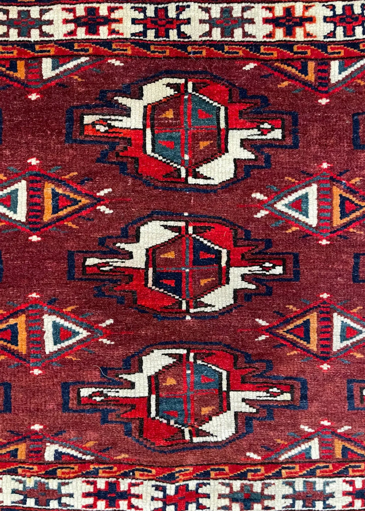 2'4"3'9" Yomud Juwal Hand Knotted