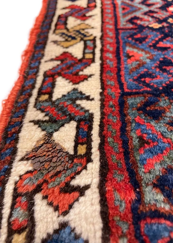 2'4"x2'5" Qashqai Khordjin Hand Knotted