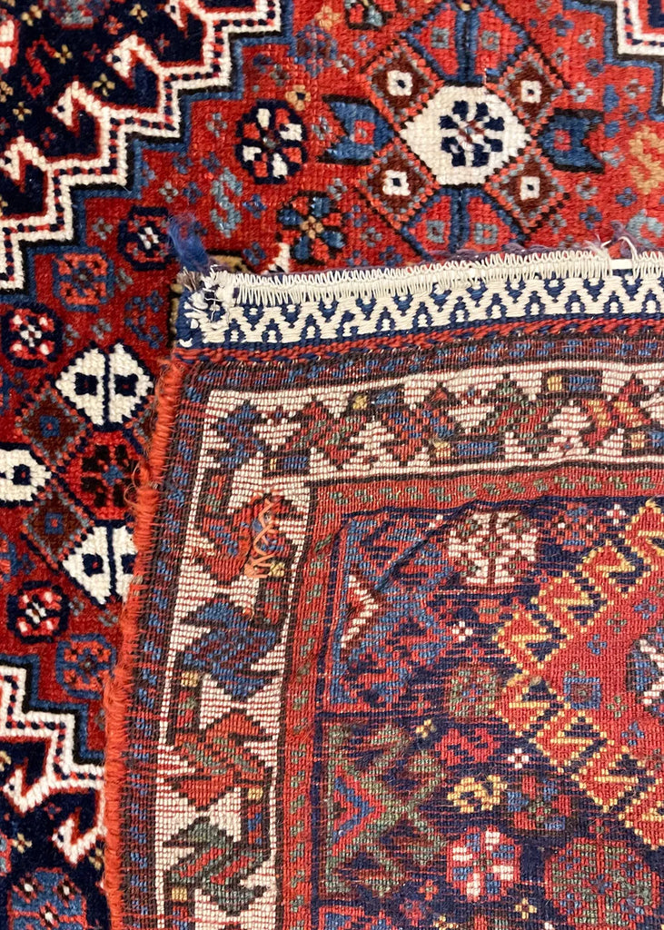 2'4"x2'5" Qashqai Khordjin Hand Knotted