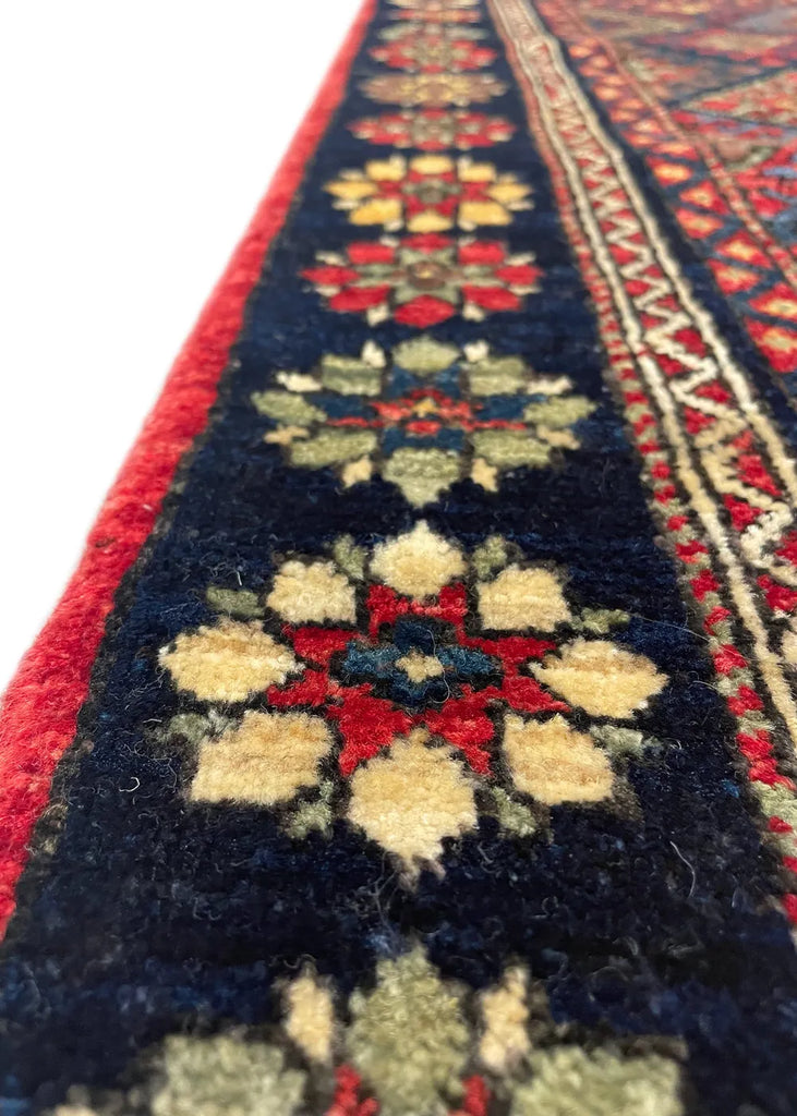 2'4"x3'5" Jaf Kurd Hand Knotted