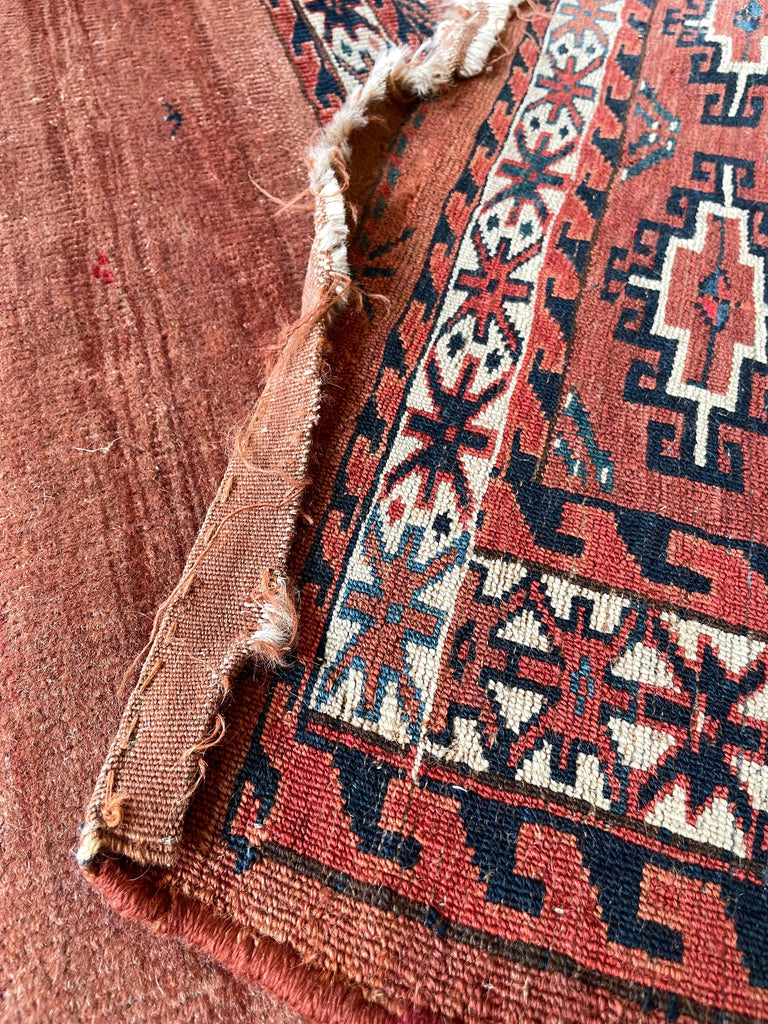 2'4"x3'6" Yomud Juwal Hand Knotted