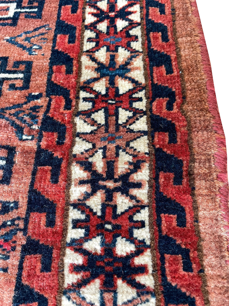 2'4"x3'6" Yomud Juwal Hand Knotted