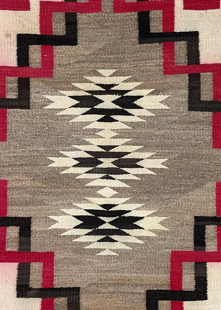 2'5"x3'9" Navajo Hand Knotted