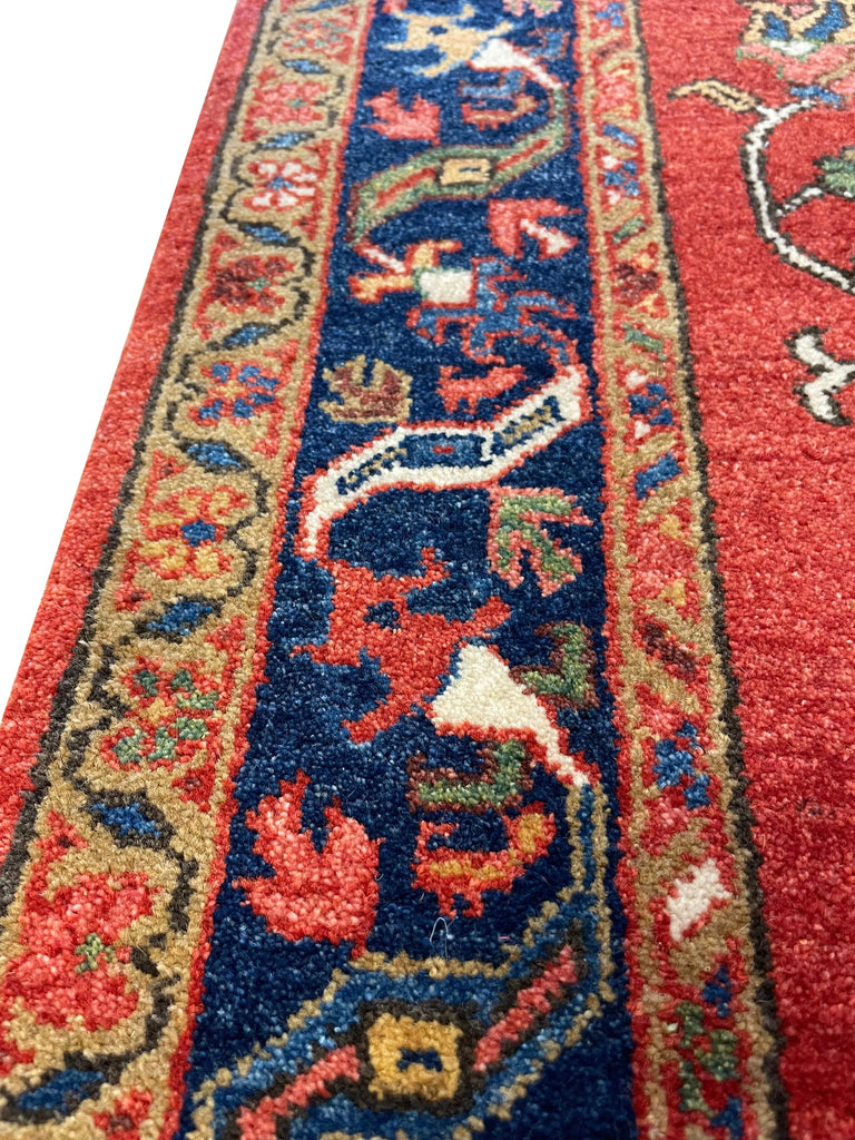 2'6"x12'8" Heriz Hand Knotted