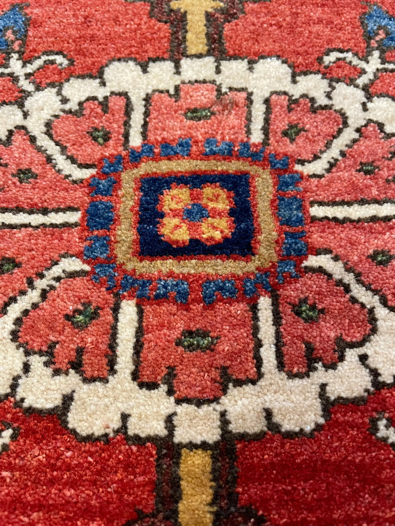 2'6"x12'8" Heriz Hand Knotted