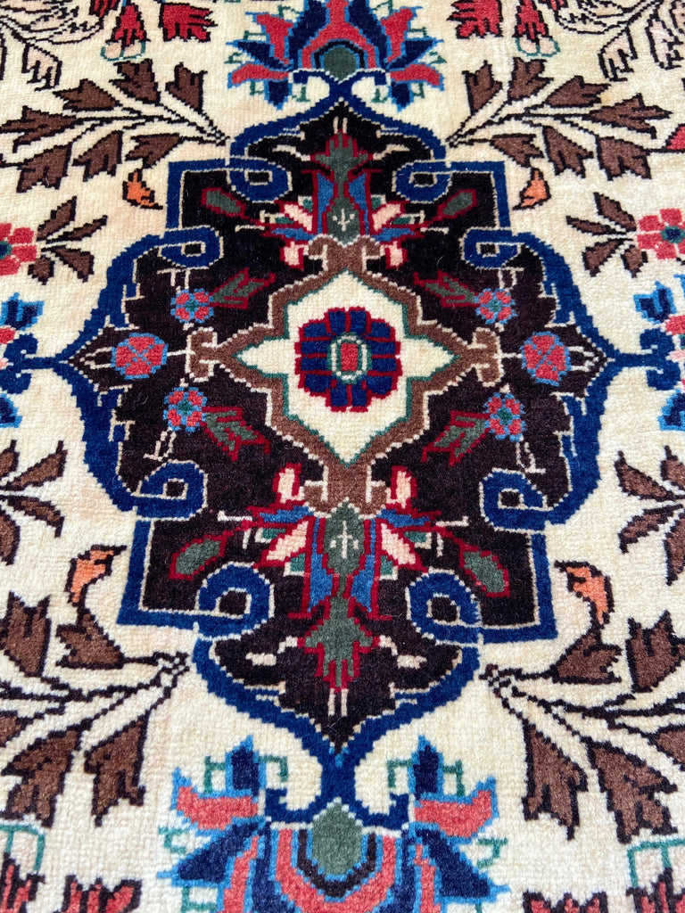 2'6"x3'2" Rudbar Hand Knotted