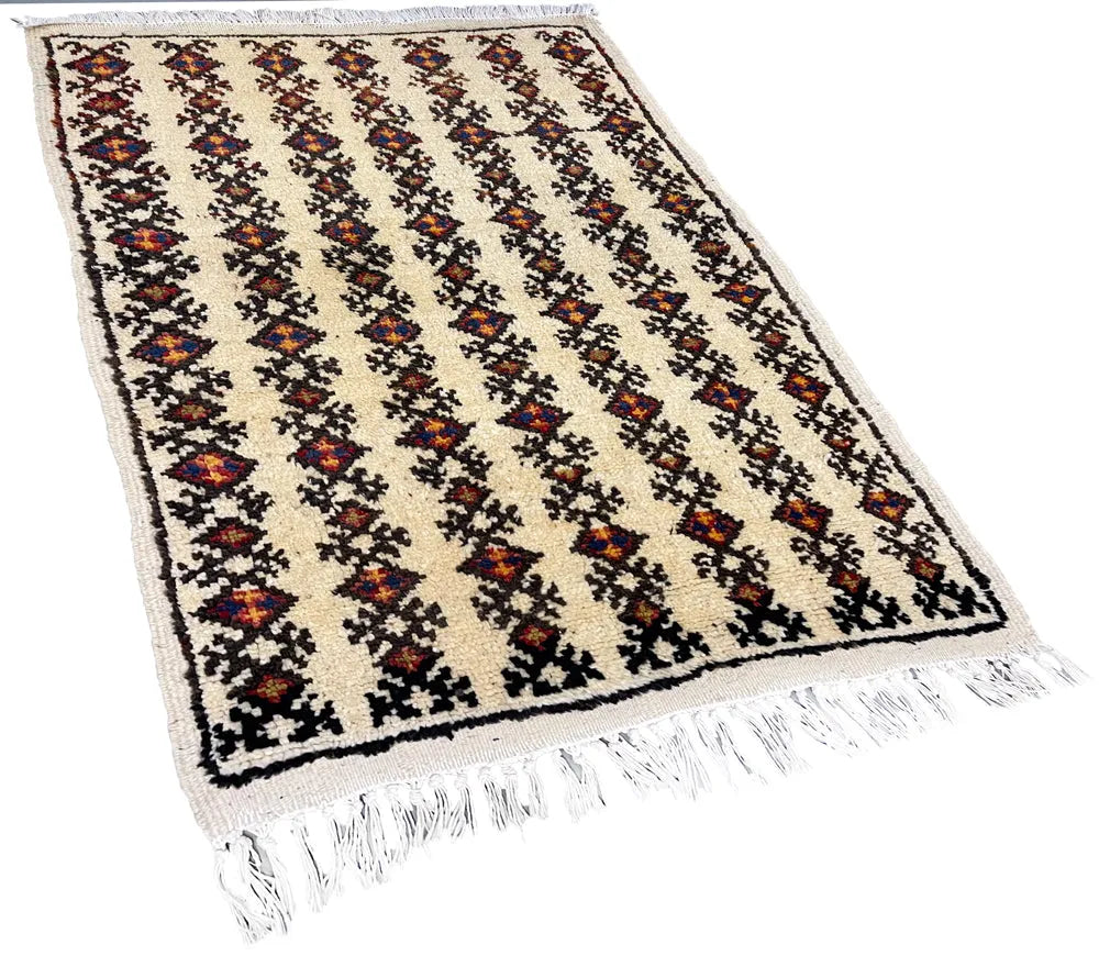 2'6"x3'5" Beni Ouarain Tribal Hand Knotted