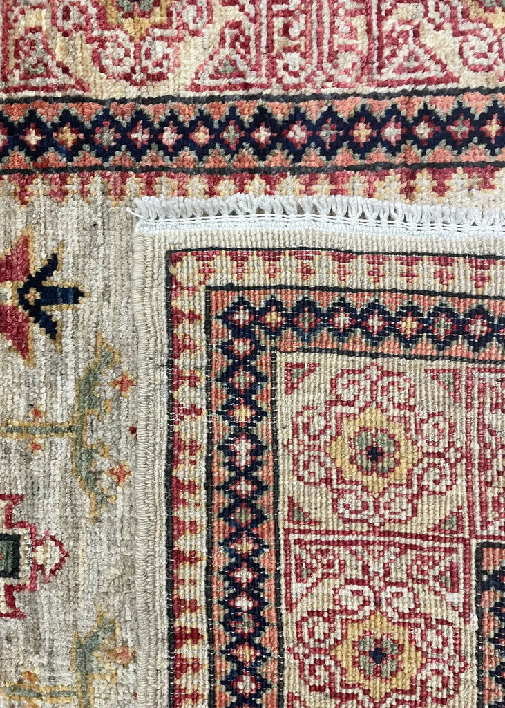 2'6"x7'11" Kuba Hand Knotted