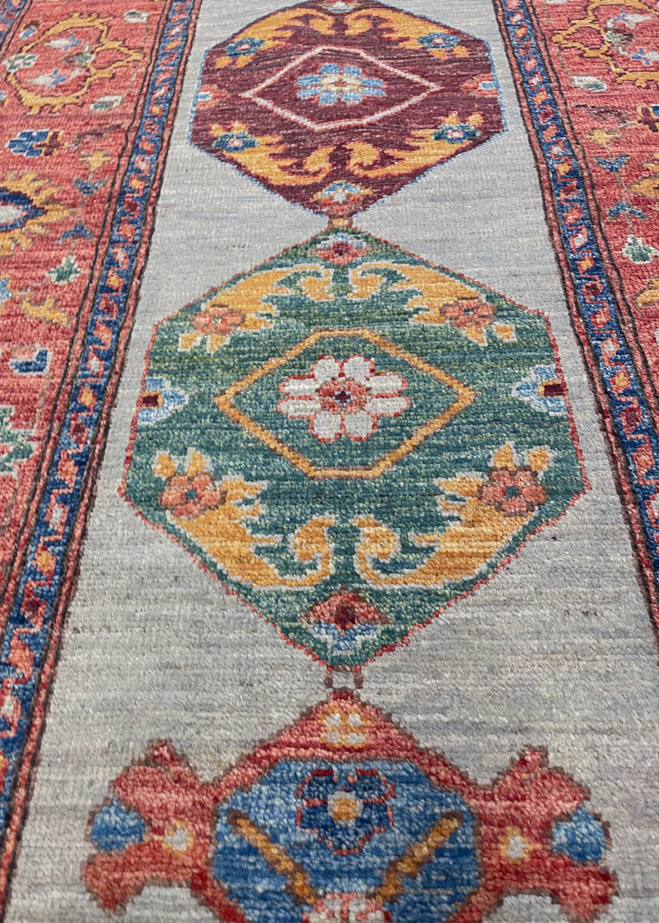 2'6"x9'11" Serab Hand Knotted