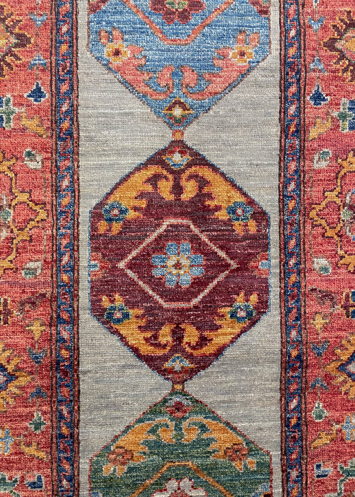 2'6"x9'11" Serab Hand Knotted