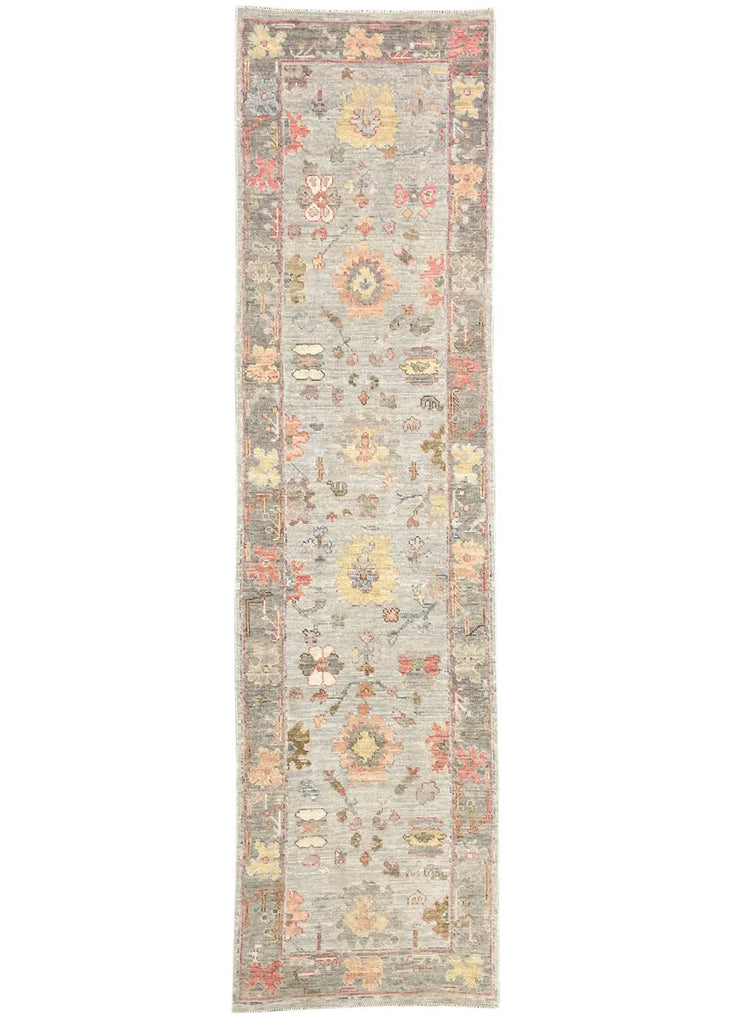2'6"x9'8" Oushak Hand Knotted