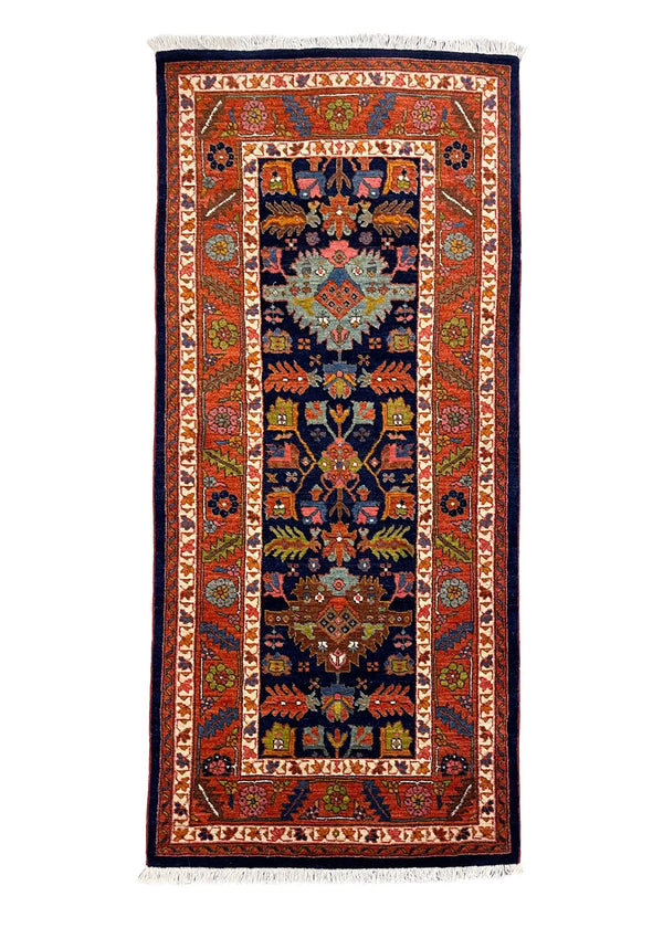 2'7"x5'8" Heriz Hand Knotted