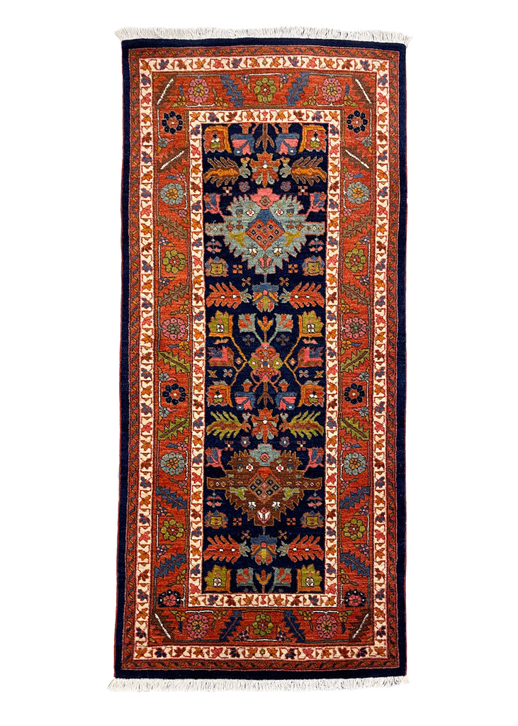 2'7"x5'8" Heriz Hand Knotted