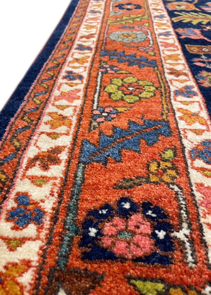 2'7"x5'8" Heriz Hand Knotted