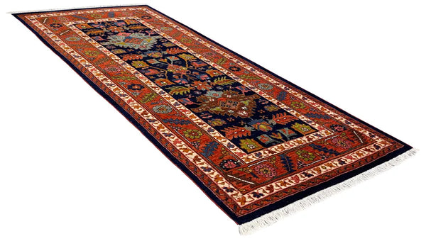 2'7"x5'8" Heriz Hand Knotted