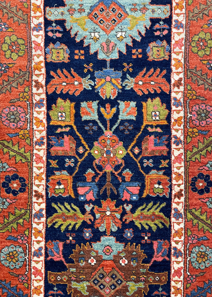 2'7"x5'8" Heriz Hand Knotted