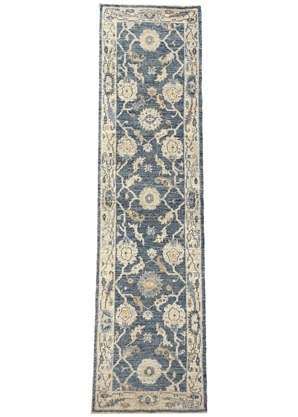 2'7"x9'8" Oushak Hand Knotted