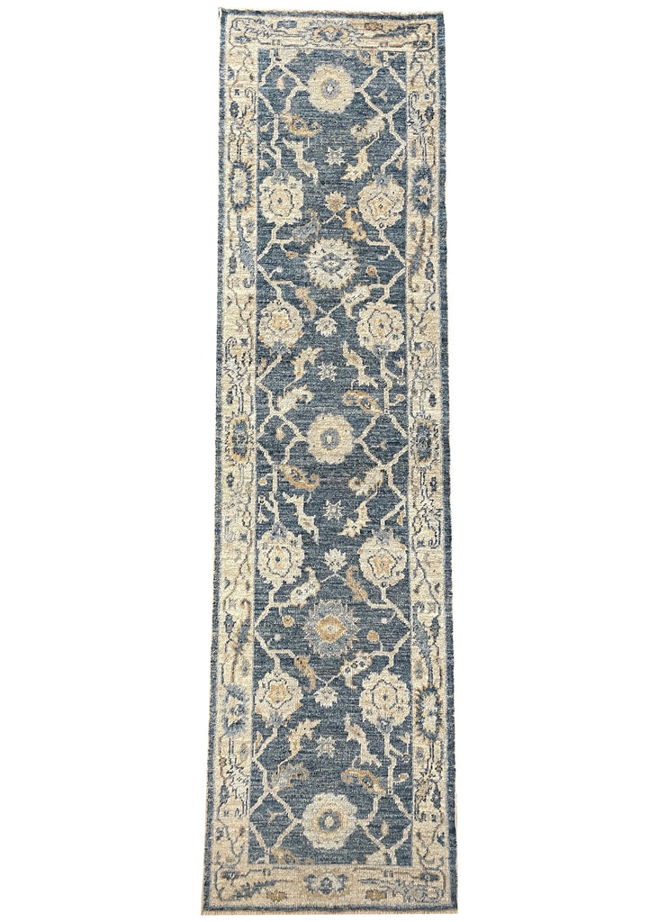 2'7"x9'8" Oushak Hand Knotted