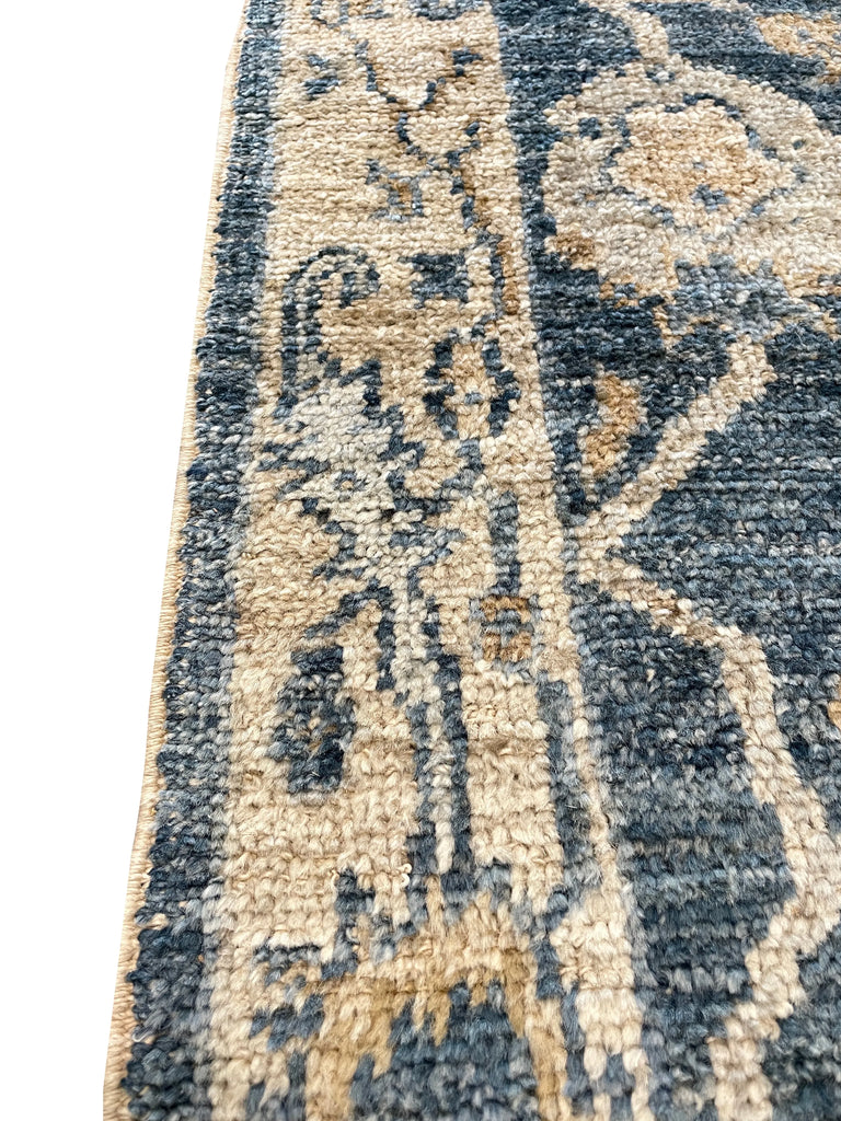 2'7"x9'8" Oushak Hand Knotted