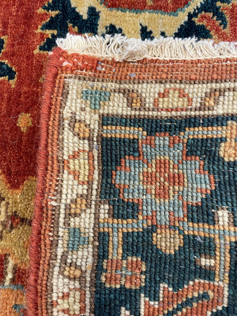 2'7"x9'9" Indo-Serapi Hand Knotted