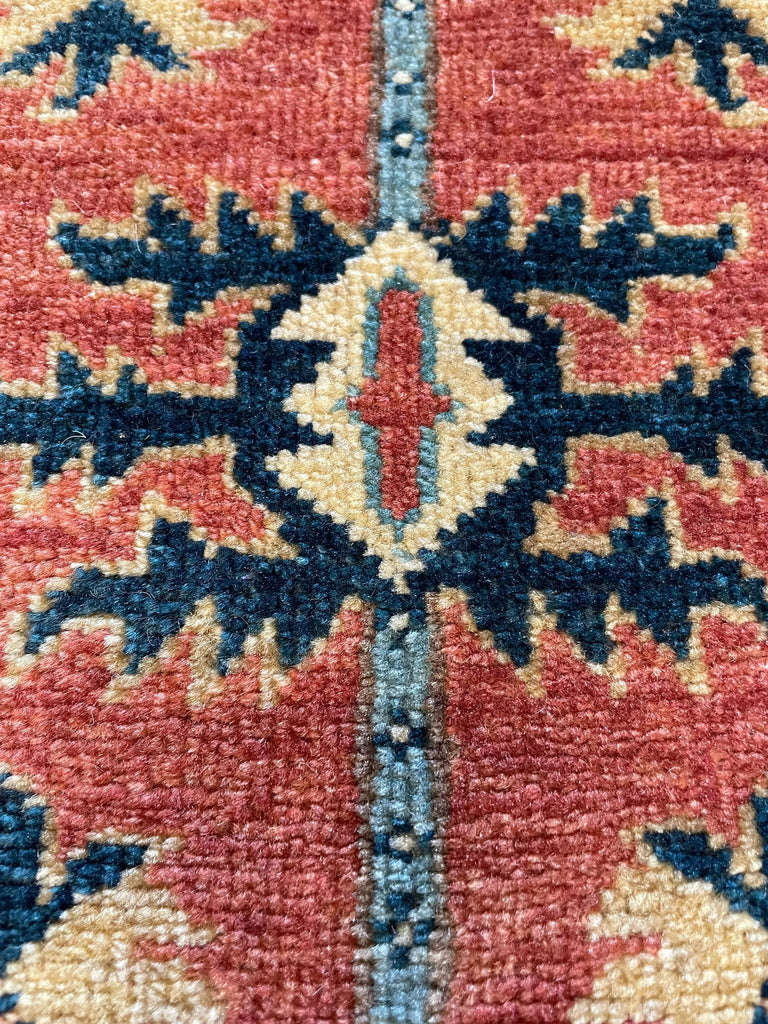 2'7"x9'9" Indo-Serapi (s) Hand Knotted