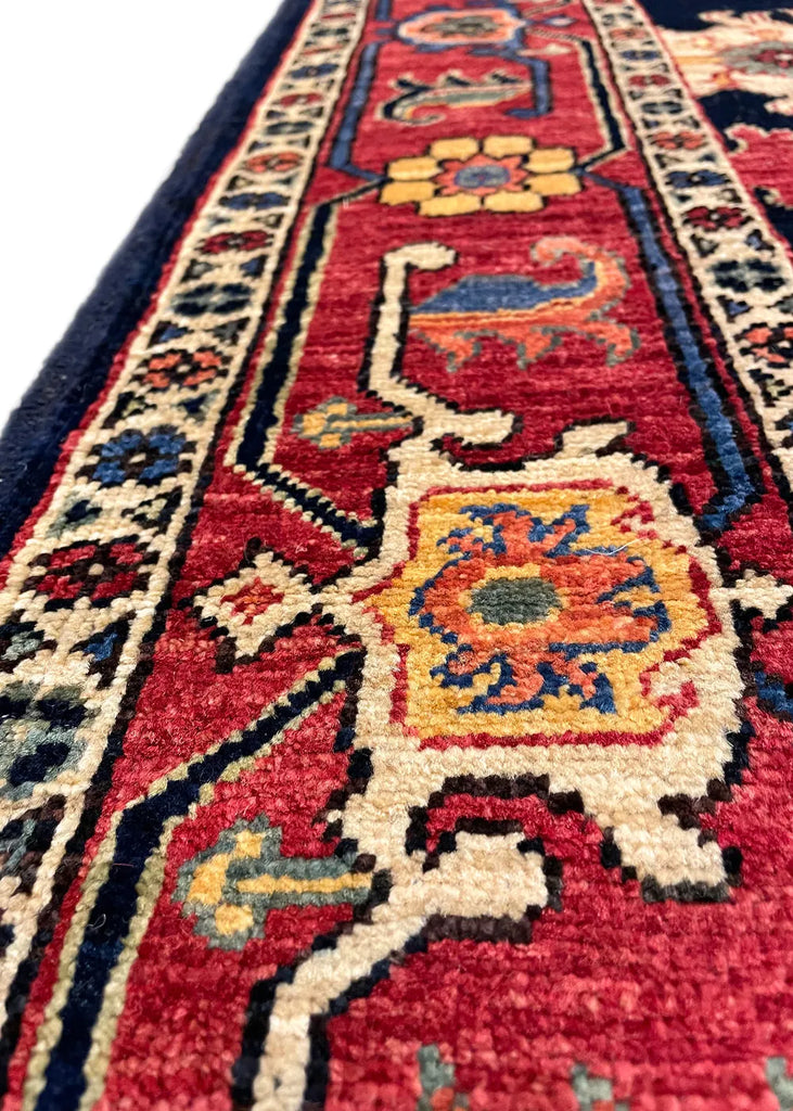 2'8"x11'10" Heriz Hand Knotted