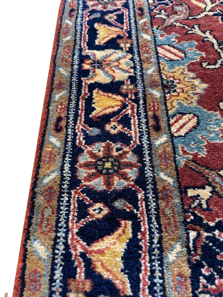 2'8"x11'8" Farahan Hand Knotted