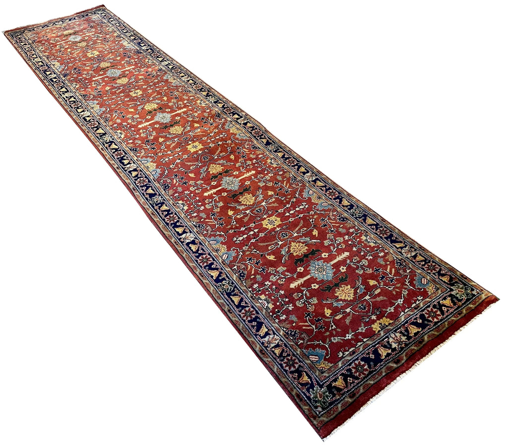 2'8"x11'8" Farahan (s) Hand Knotted