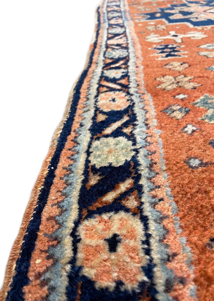2'8"x11'8" Heriz Hand Knotted