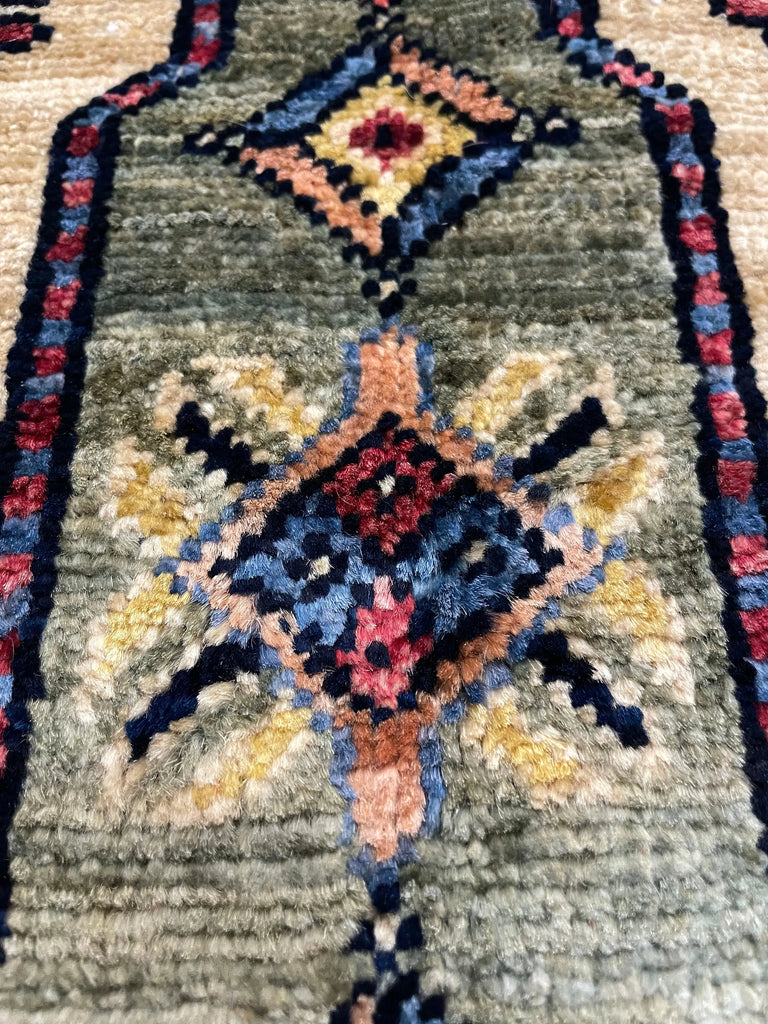 2'8"x12'11" Aspen (s) Hand Knotted