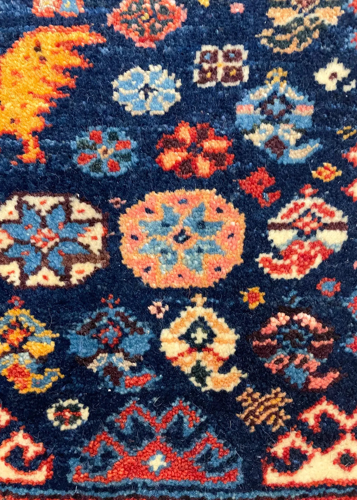 2'8"x2'4" Qashqai Hand Knotted