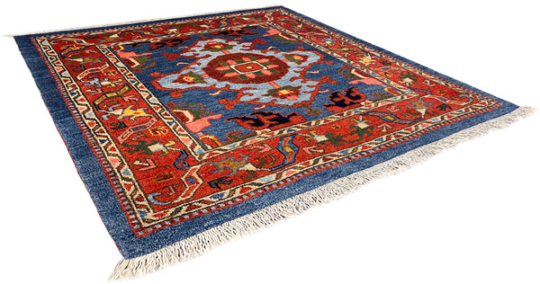 2'8"x2'8" Heriz Hand Knotted