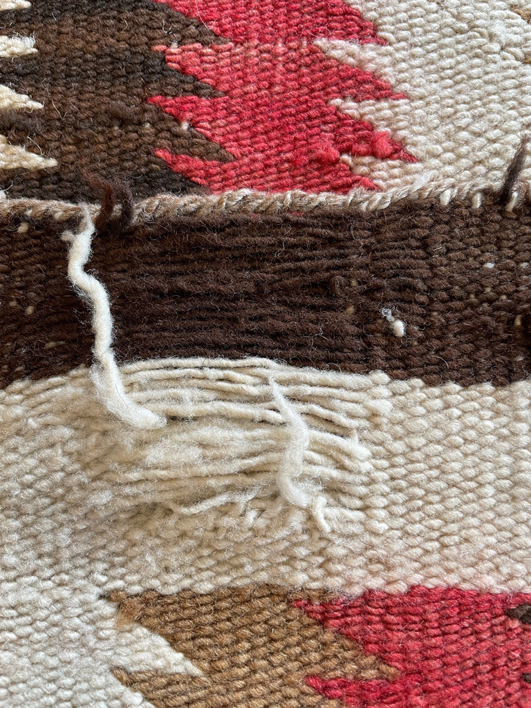 2'8"x3'9" Navajo Hand Woven