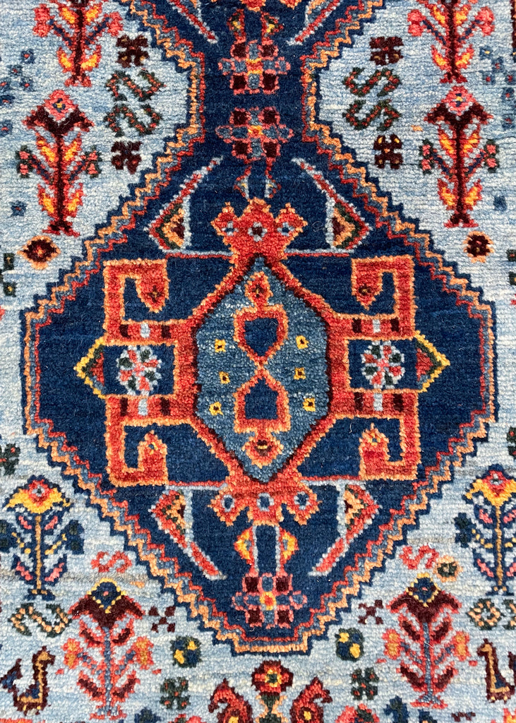 2'8"x5'3" Qashqai Hand Knotted