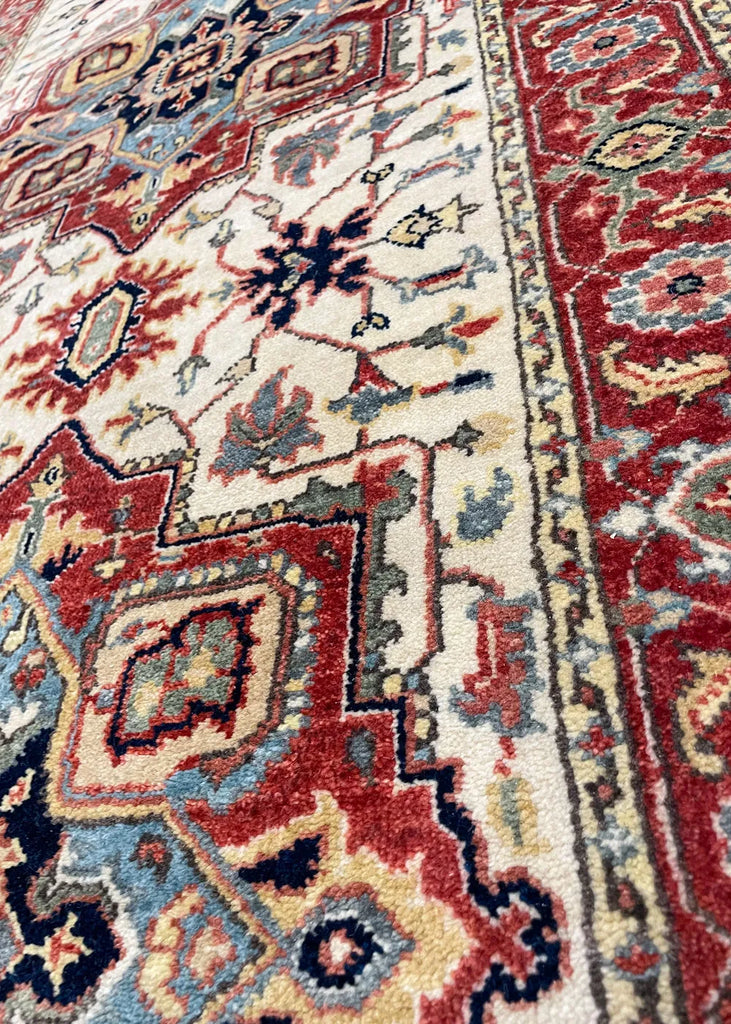 2'8"x9'11" Heriz Hand Knotted