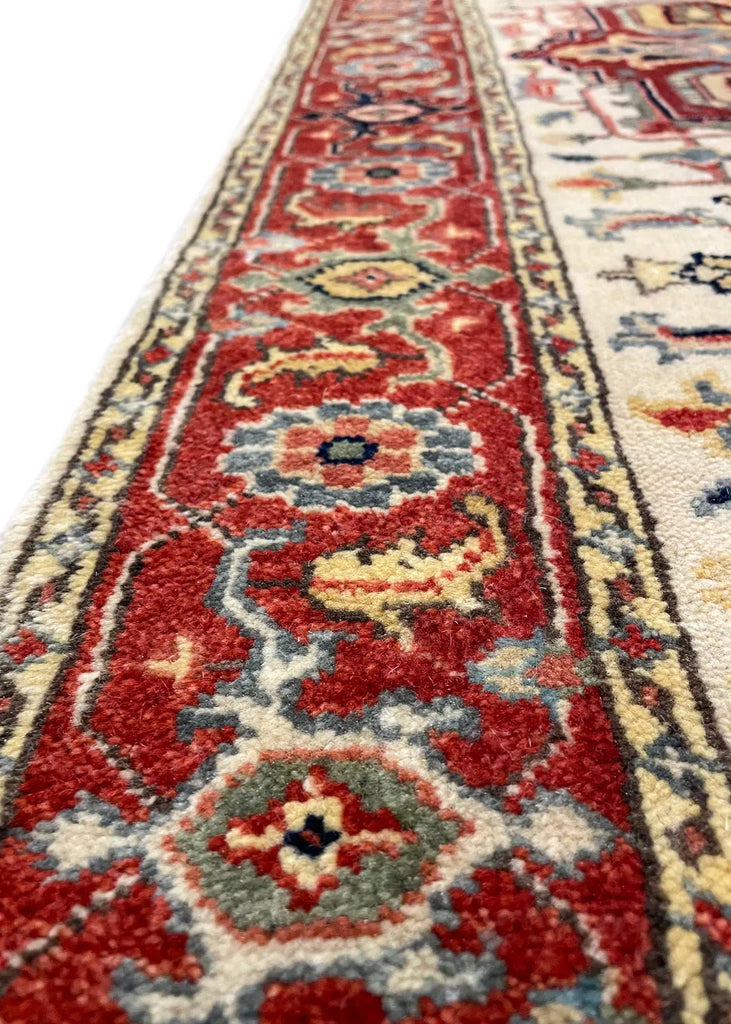 2'8"x9'11" Heriz Hand Knotted