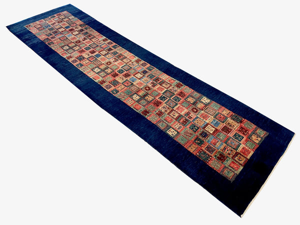 2'8"x9'9" Kashkuli Gabbeh Hand Knotted