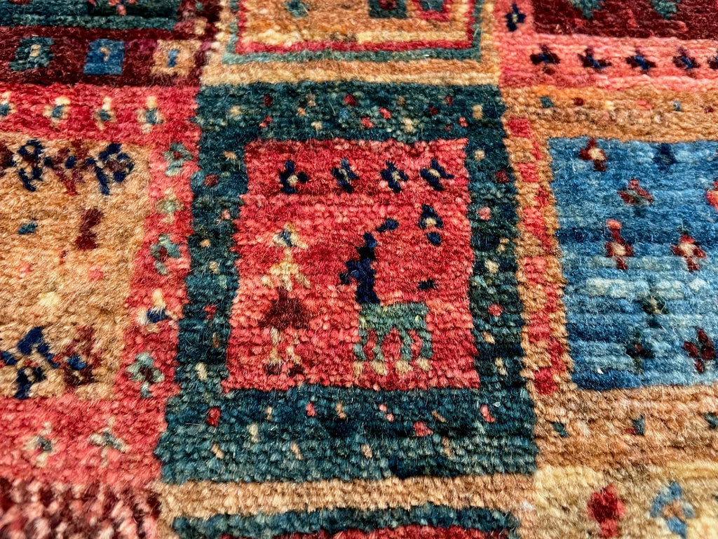 2'8"x9'9" Kashkuli Gabbeh (s) Hand Knotted