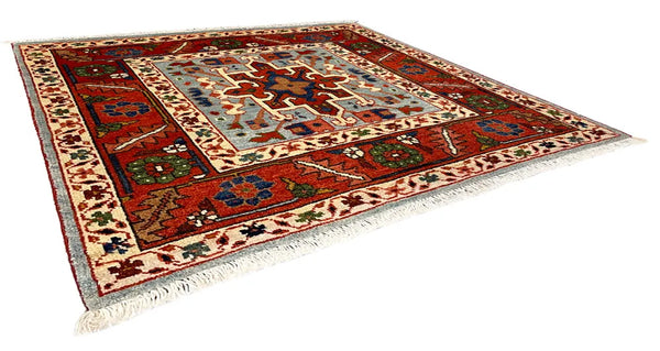 2'9"x2'5" Heriz Hand Knotted