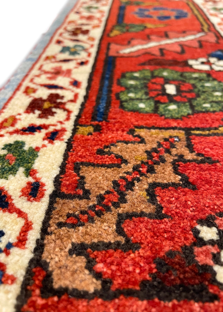 2'9"x2'5" Heriz Hand Knotted