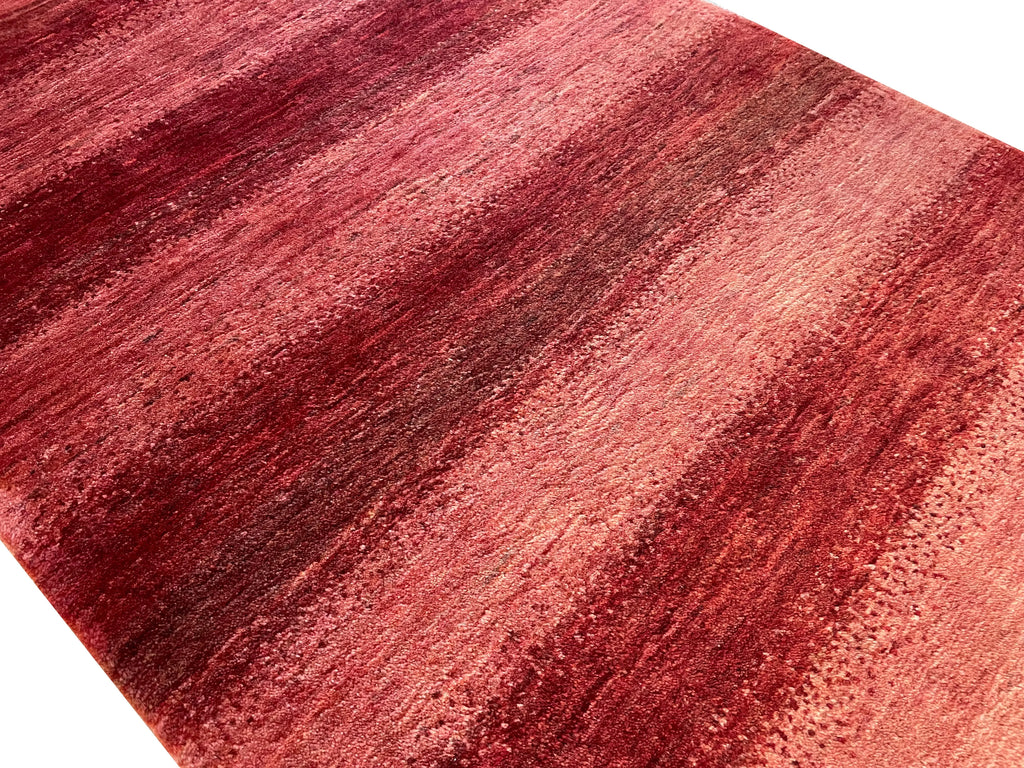 2'9"x4'7" Kashkuli Gabbeh Hand Knotted